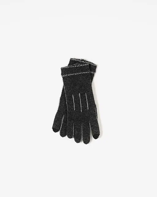 차가운 공기 속에서 가장 먼저 시큰해지는 건 손 100% cashmere stitch button gloves