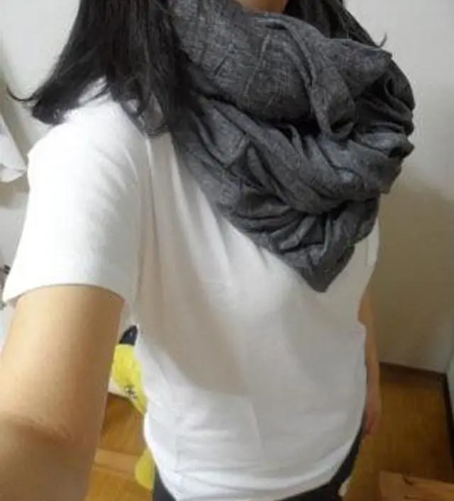 요즘 매일 두르고 다녀요!
