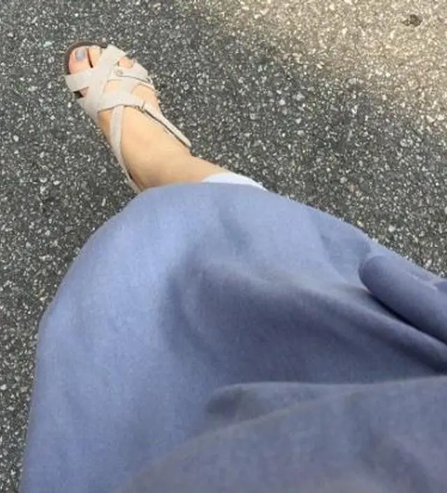 적당한 두께와 편안함 비치지않음, 그리고 적당한 늘어짐이 있는 옷
