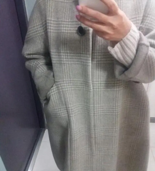 도톰하고 포근한 느낌의 핸드메이드 코트에요
