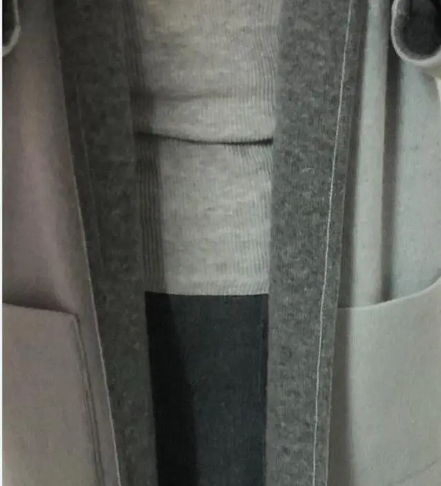 뒤집어 입고 한 장 더.
