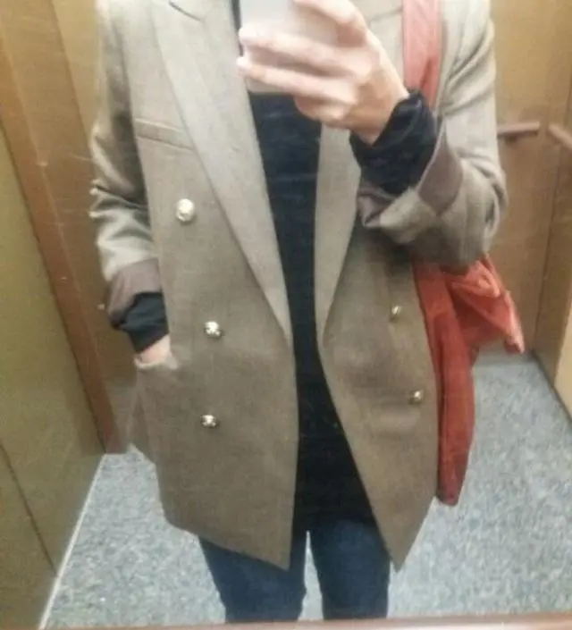 이십만원대 자켓이 진정맞나요
