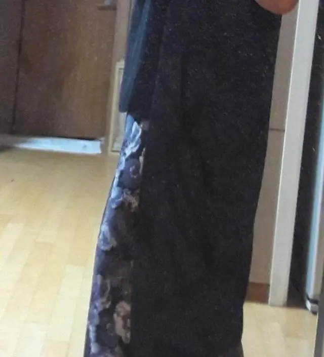 패턴이 근사한 바지~
