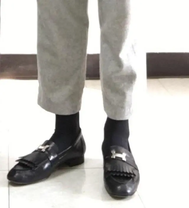 편안하면서 세련된 테슬 로퍼
