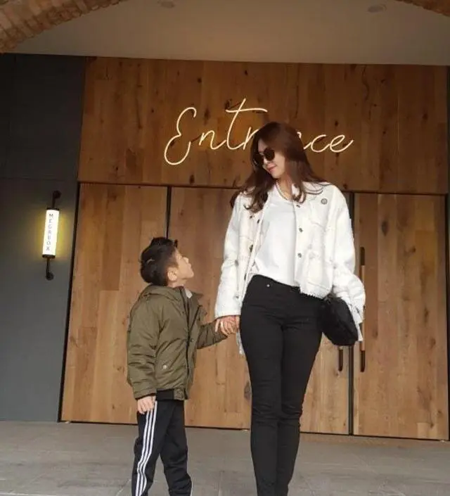 편안하면서도 이쁜 핏감
