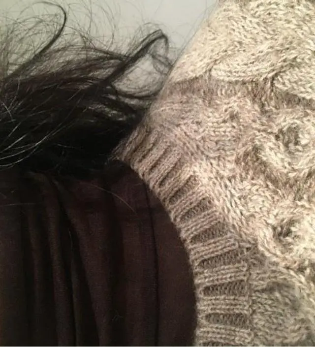 브라운- 촉감 좋아요
