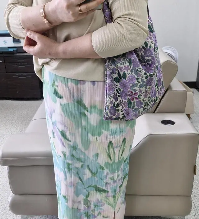 자가드의 탄탄한소재이고 가격대비 매우만족합니다
