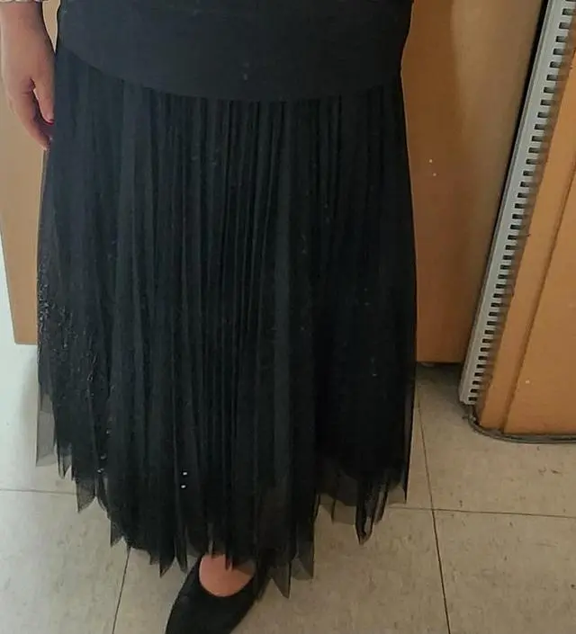 가격대비 매우 훌륭한 샤스커트 속지도 두겹으로 매우 우아한 실루엣입니다.