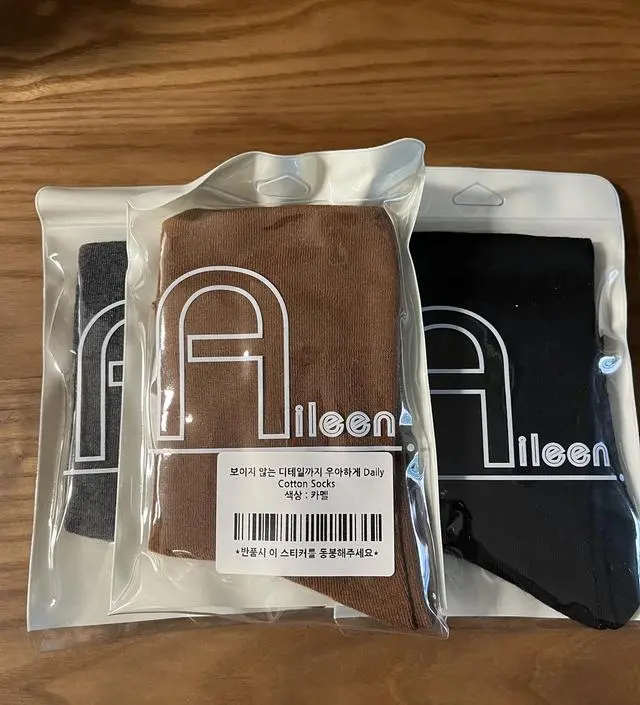 스커트에 신기 딱 예쁠 길이예요.양말인데도 자연스러운 멋이있네요.맘에 들어요