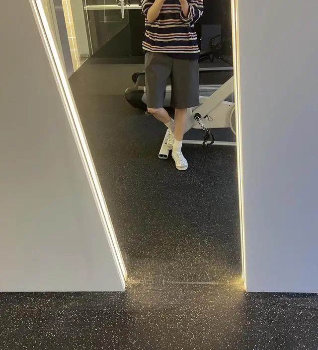 여유있으면서 힙한 느낌에 고급스러움까지! 패션의 시작이 바지 핏이라는데 저는 딱 맘