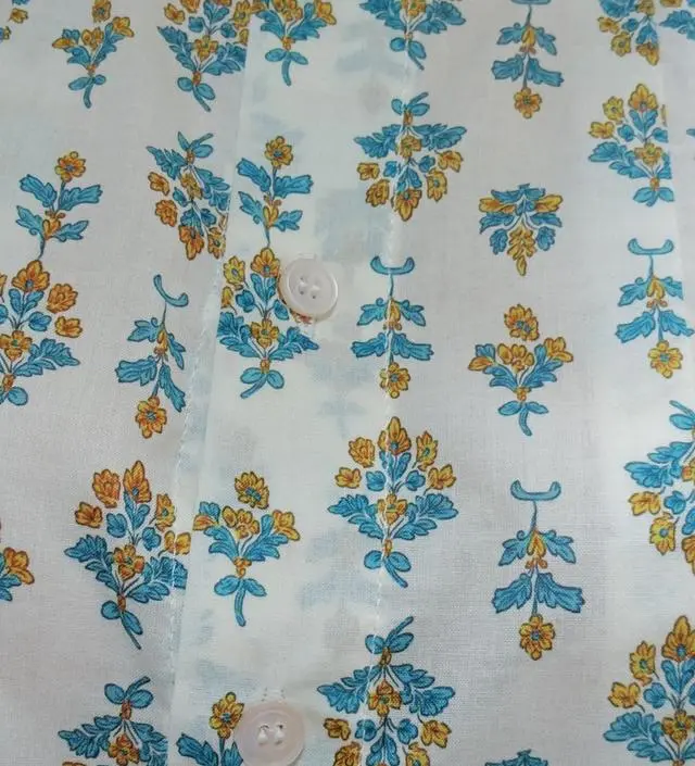 얇고 가벼워서 입은 것 같지 않아요
