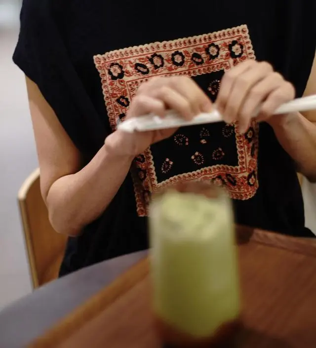 겨두랑이의 못된 살 다 가려줘서 좋아요! 스타일링이 쉬워지는 프린팅입니다 😊