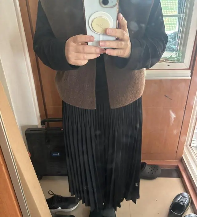 같이 구매한 스타킹과 입었는데
