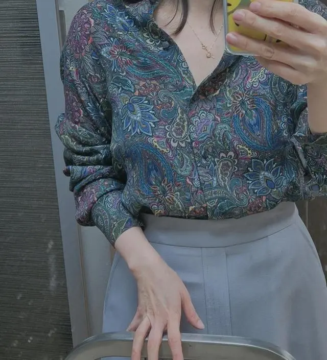 잘입을수 있을까 고민하다가 고급스러움이 있을꺼 같아 주문했어요 실물이 더 이쁘고 후