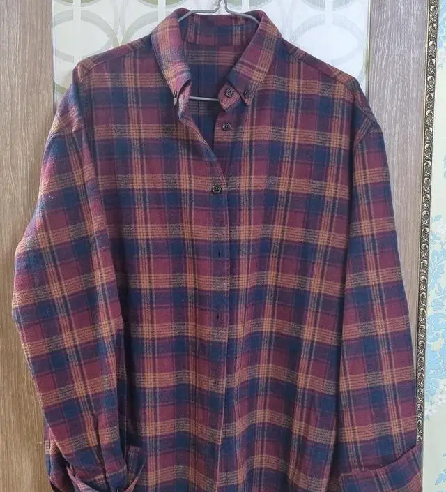 너무 얇거나 두껍지 않아서 좋아요  사진처럼  폴라티 입고 입으니 답답하지 않아요 소