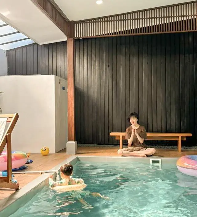 이중 거즈 코튼이라는데 감촉이 정말 좋아요. 보송보송하면서도 답답하지 않아서 저, 남