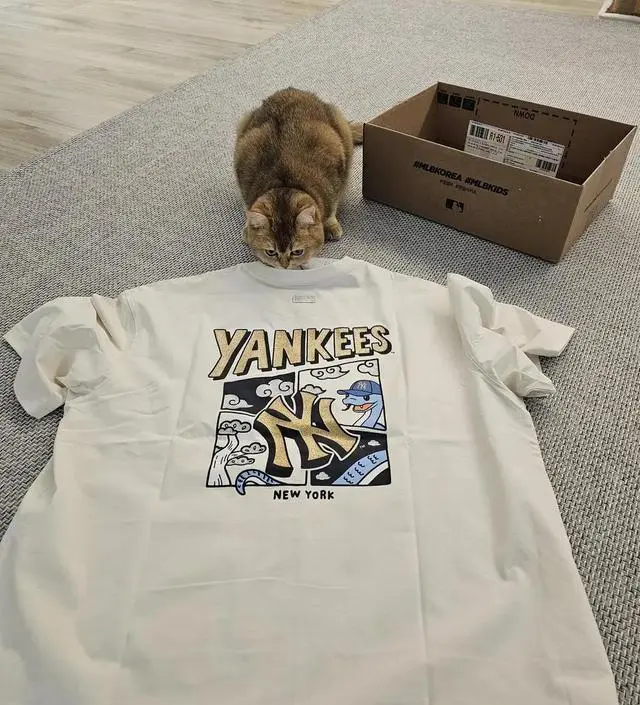 ☆MLB Korea☆ New Year Snake Cartoon Graphic Overfit Short S New Year Snake Cartoon Graphic Over Fit T-shirt – MLB