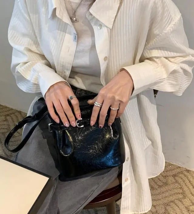 Mallory Mini Bucket Bag - Black Currant - 엘바테게브