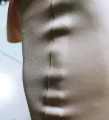 잘 맞아요~~ 두 팔을 올렸을때 혹시나 속옷이 올라가면 어쩌나 걱정했는데 괜한 걱정이