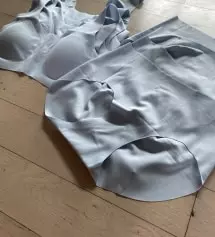 초등학교 4학년 아인데 처음 3개 사고 너무 편하다고 해서 다시 주문했습니다 
