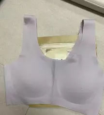 아이가 연보라 색을 조아해서 골랐는데 너무 이뻐요~~ 아이가 사이즈도 편하고 좋대요~