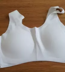 초등 고학년되서 이것저것 브라 구입했는데 불편해서 다 실패했어요.
