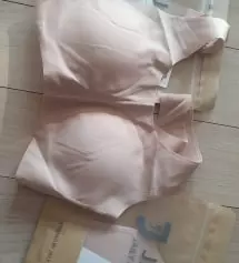 사이즈 고민했는데 s 딱 잘맞아요. 
