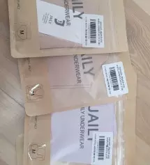 키 148cm, 몸무게 46kg 이번에 초5되는 딸램 딱맞고 편하대요. 불편한거 절대 못 입고,