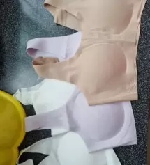 살이 갑자기 찌기 시작해서 가슴살이 붙어  부끄러워해서 주문했어요~
