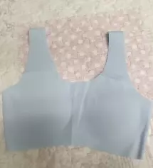 초등5학년. 143/40.5킬로. 여름이 되어가면서 가볍고 조이지않는 스타일의 속옷으로 찾