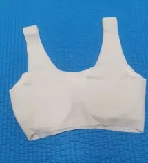 초등5학년. 143/40.5킬로. 여름이 되어가면서 가볍고 조이지않는 스타일의 속옷으로 찾