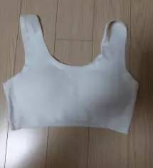 답답한거  싫어하는 우리딸이  이건 매일잘입고가네요.다른면재질은 다 안입거든요ㅠㅠ