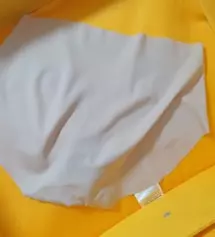 스킨색이라 비치지 않아서 좋고~~봉제선 없어서 쪼임없이 편하게 입을 수 있어요.
