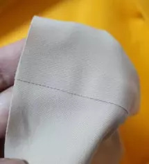 스킨색이라 비치지 않아서 좋고~~봉제선 없어서 쪼임없이 편하게 입을 수 있어요.
