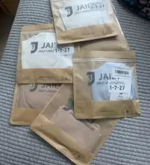 흰색 베이지색 말고 다른색 사고싶어서 샀어요. 
