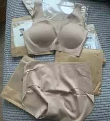 베이지라 그런지 비침도 없고 
