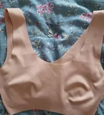 사이즈 딱 맞아서 좋은데 빨고 이틀지났지만 냄새가 너무 나요 ㅠㅠ 다시 한번더 빨아 