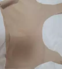 소재가 부드럽고 탄력이 좋네요. 시원하게 잘 입겠어요