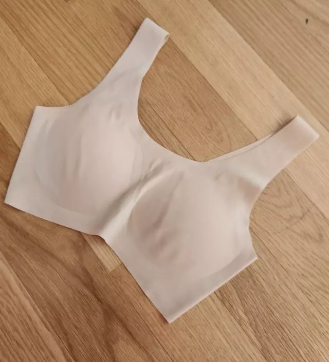 너무너무 편하고 좋아서 3개 구입해서  아주 잘 입고 있습니다 