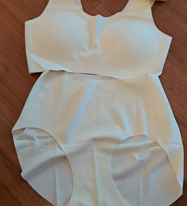 항상 입는 속옷이라 재구매했어요