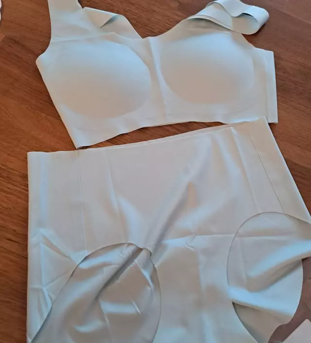 파스텔톤의 편한 속옷이라 컬러별 재구매각입니다.