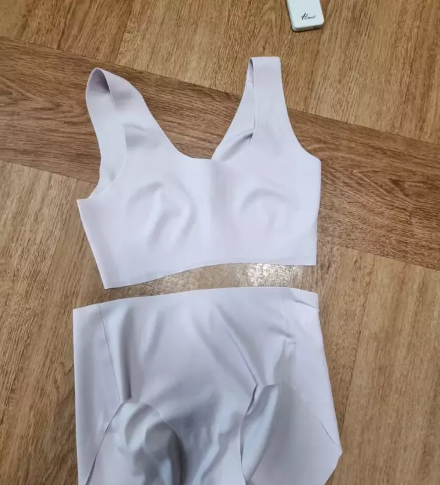 퍼플색도 예쁘긴한데..
