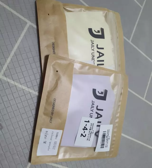 심리스 브라 부드럽고 촉감이 좋아서 아이가 이것만 입어요.
