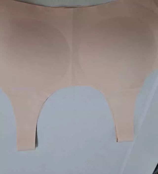 스킨베이지랑 화이트 구매했습니다
