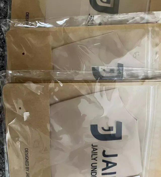 먼저 구매해서 입어보니 아이가 편하다고 넘좋아하네요 그래서 더추가해서 구매해요~