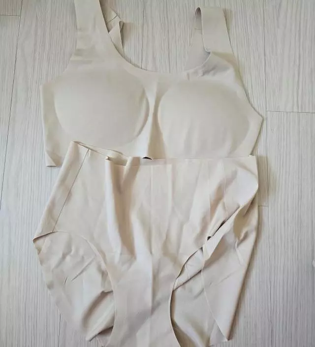 네이버페이에서 작성된 후기입니다.
