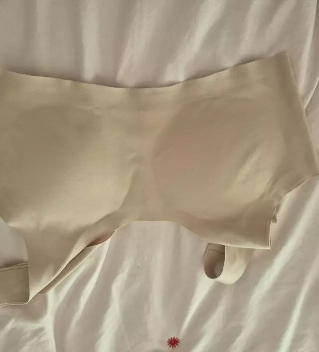 148에 42킬인 딸에게 처음 입는 브라를 사주었는ㄷ니ㅣ 심리스라 너무 편하다네요.다시