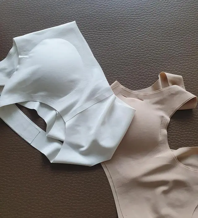 딱맞아요. 시원하게 입을때는 라지도 괜찮은데 m이 더 맞네요~~