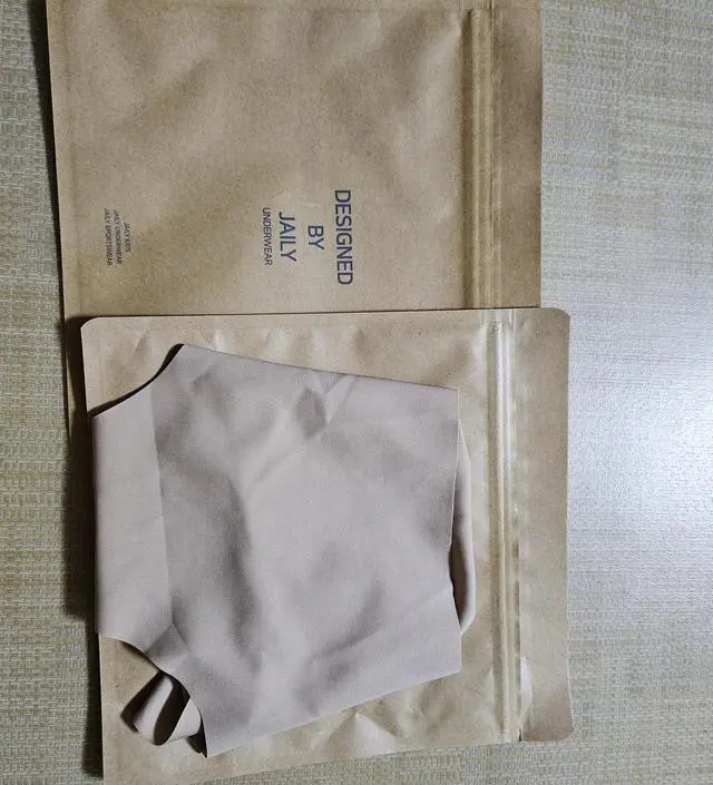 ㅎㅎㅎ 이게 맞을까 의심하면서도 왠지 모르게 편할것 같은 느낌이 들어서 라지로 샀어