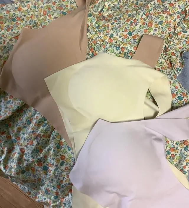 가볍고 좋습니다. 아이가 맘에 들어해서 여름용으로 추가로 더 구매하려고 합니다. 스킨